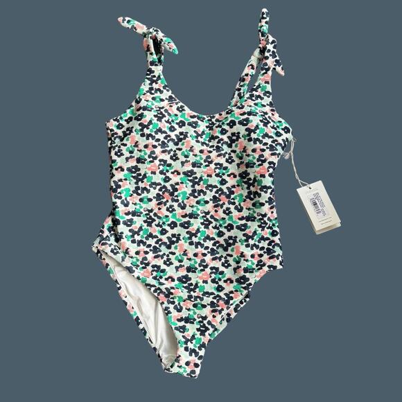 Carve Designs Sandhaven One-Piece Swimsuit Bloom Texture Medium NWT - Picture 4 of 10